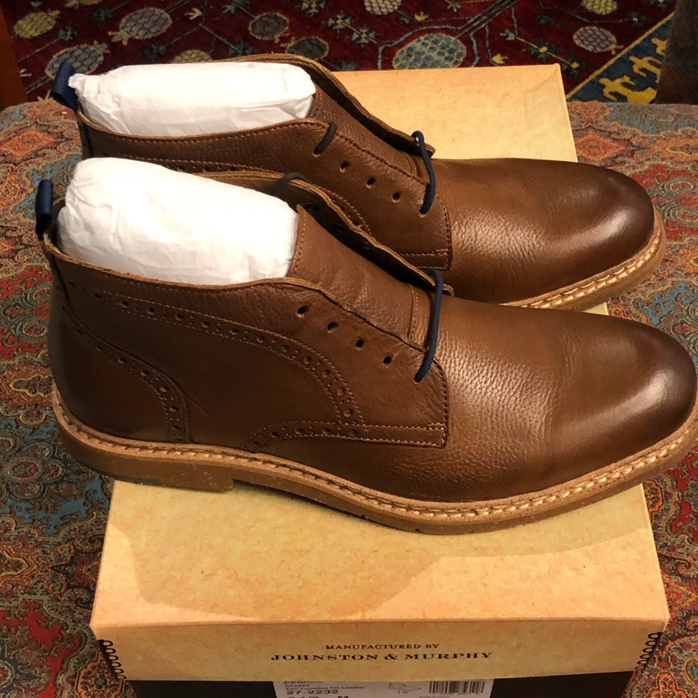 Johnston & Murphy: Pearce Tan Chukka Boot - Picture 3 of 5